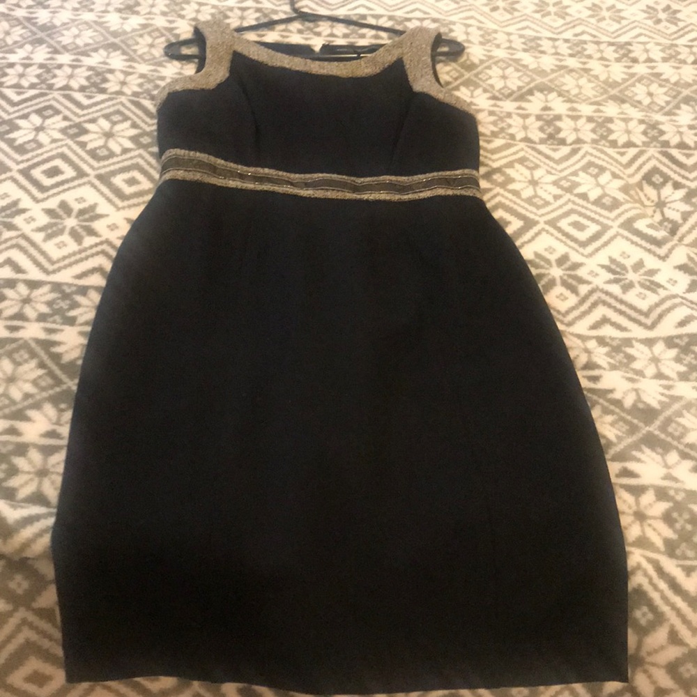 White House black market size 8